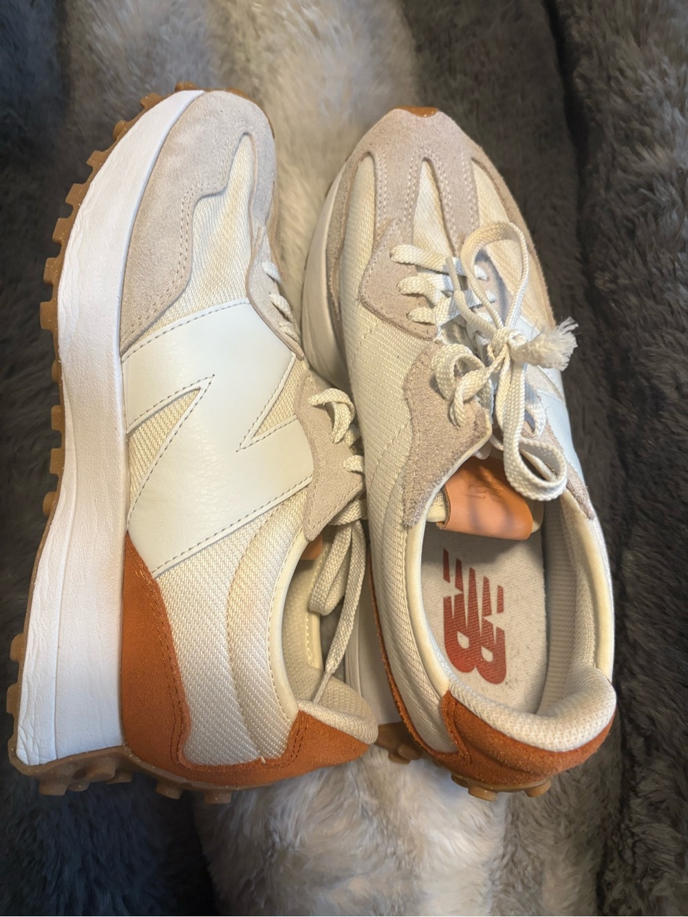New Balance 327 Cream & rust Retro Trainer Sneakers - Picture 3 of 3